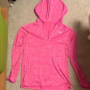Under armour light weight hooded pullover